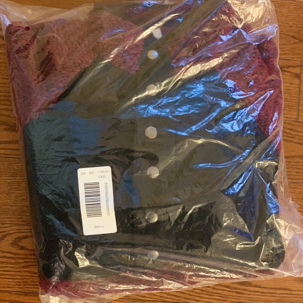 Maroon and Black Quilted Snap front Sherpa
